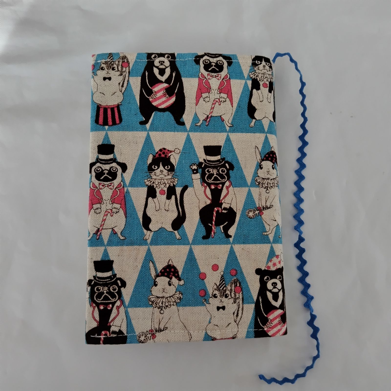 文庫本サイズ】ブックカバー アニマルサーカス 水色 ハンドメイド