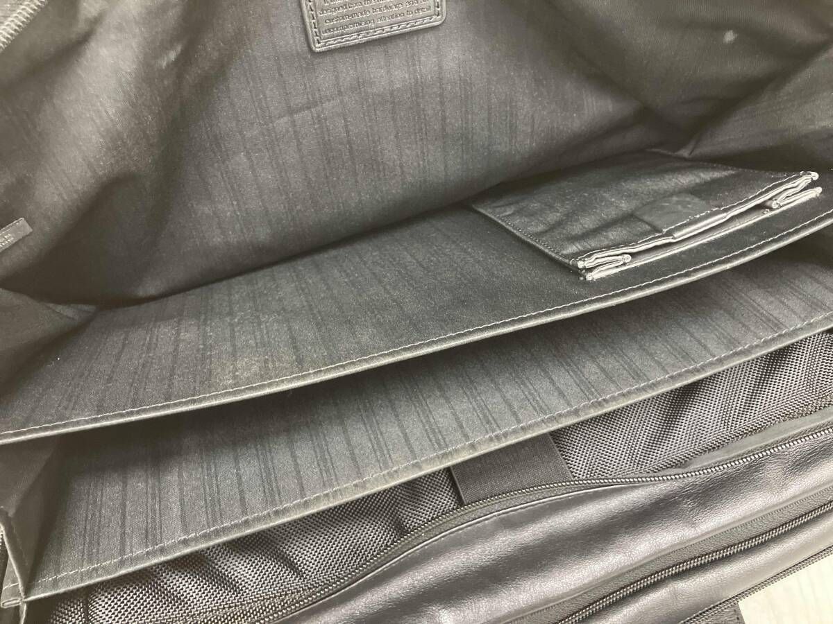TUMI トゥミ エクスパンダブル・オーガナイザー・レザー 