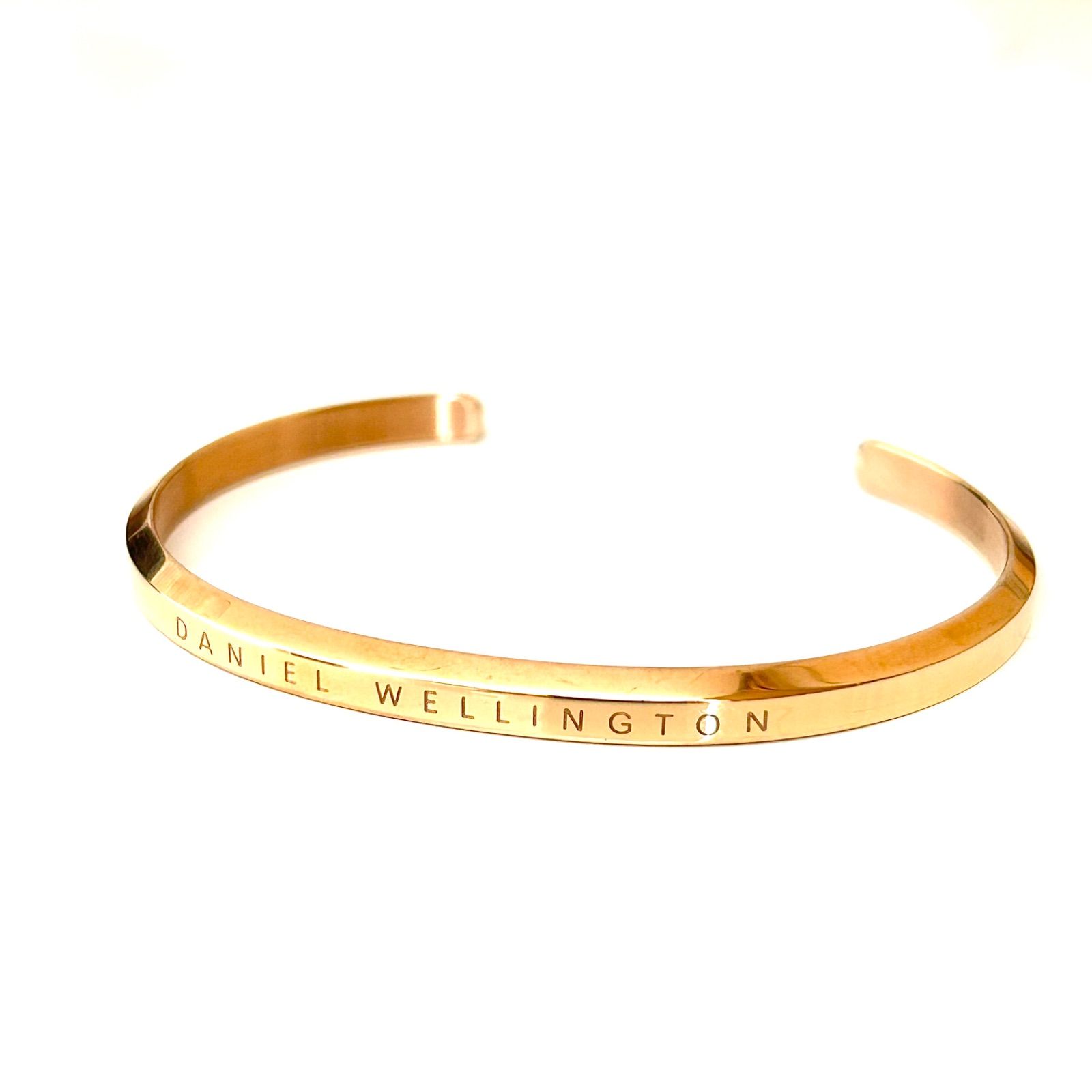 ダニエルウェリントン DW バングル ゴールド S 箱付き - メルカリ