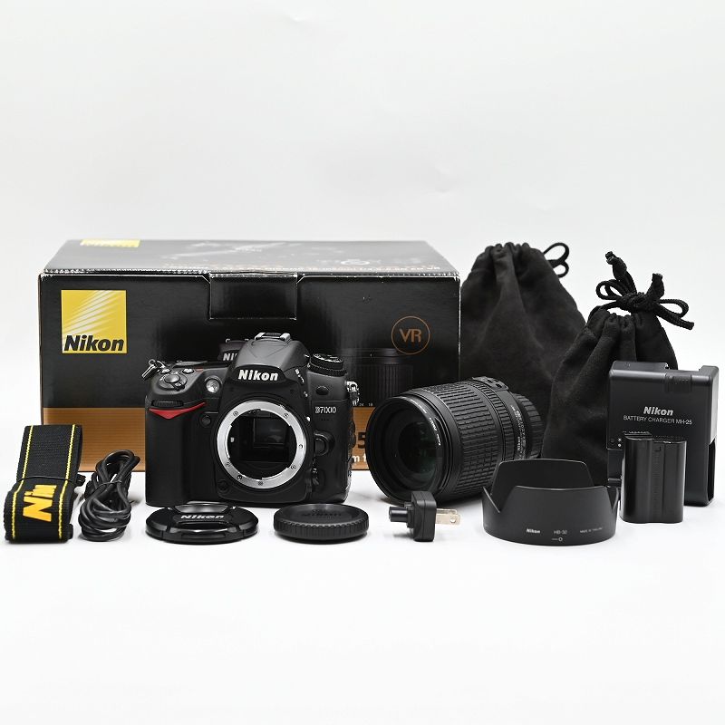 Nikon ニコン デジタル一眼レフカメラ D 7000 18-105 VR キット ショット数