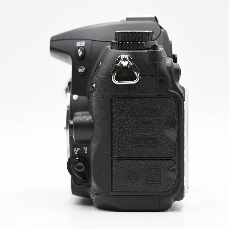  Nikon ニコン デジタル一眼レフカメラ D 7000 18 105 VR キット ショット数 デジタル一眼レフ デジタルカメラ