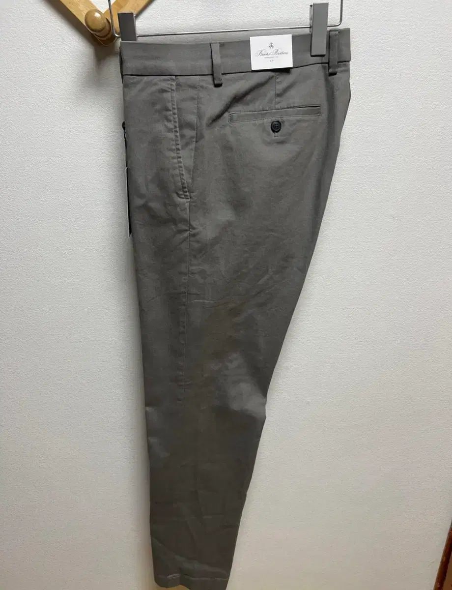 ♥ ブルックス ブラザーズ ウォッシュド ストレッチ チノ グレー 32インチ