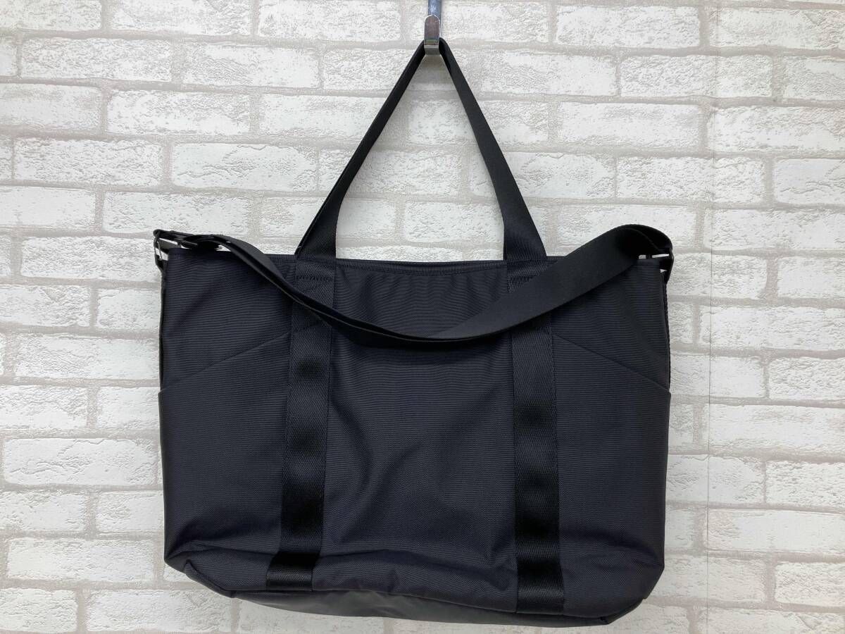 THE NORTH FACE Shuttle 20 L Tote NM 82453 ザノースフェイス シャトル トート バッグ ブラック