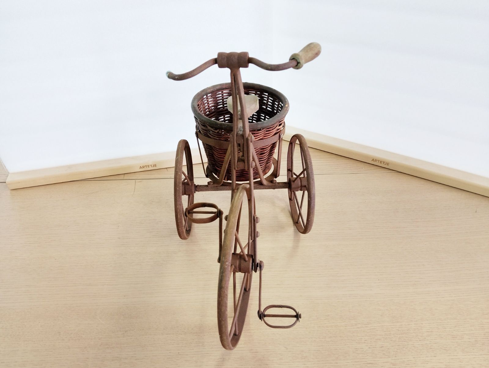 希少】レトロ アンティーク雑貨 鉄製 三輪車 荷車 籠付き オブジェ 