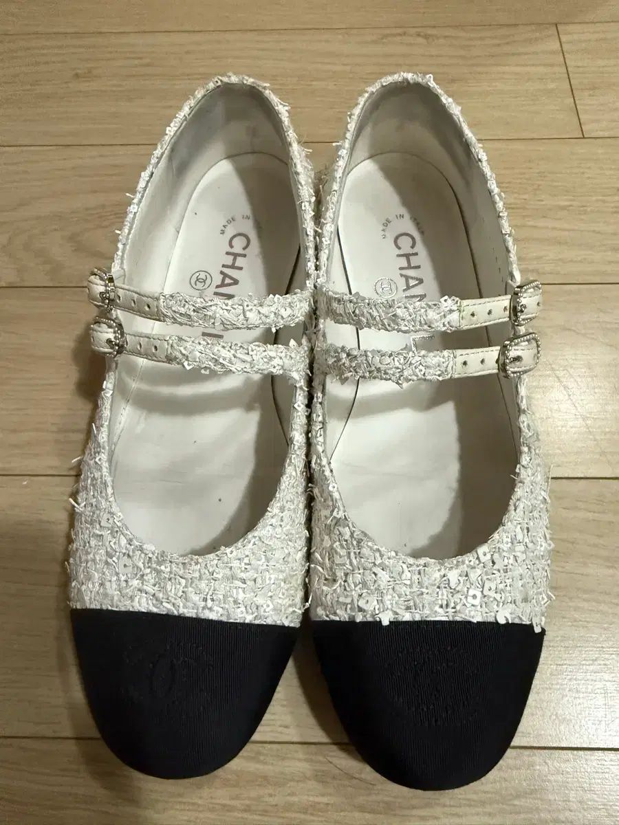 シャネル 24 ss ツートン ツイード グリッター メリージェーン