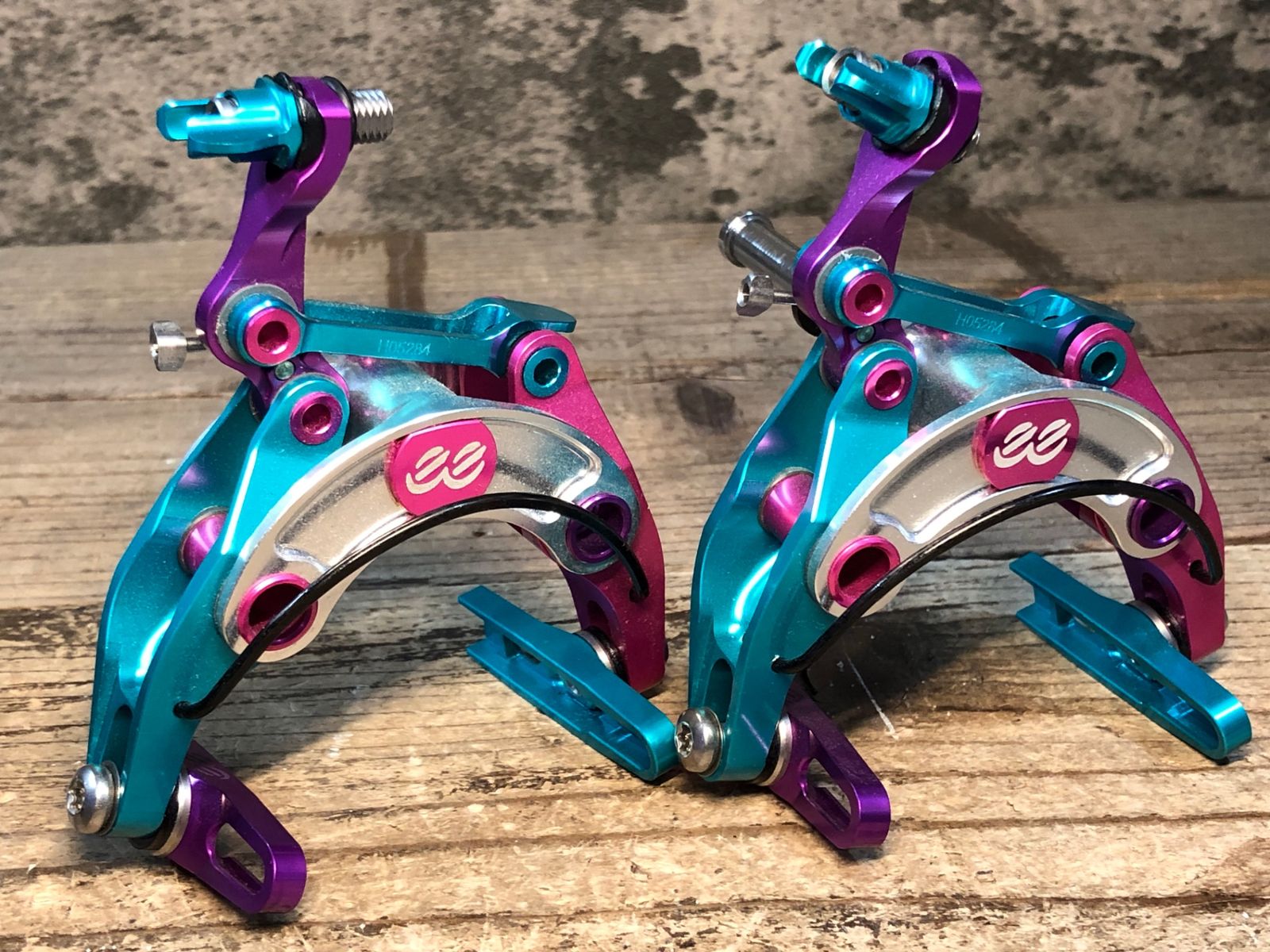 JO 633 ケーンクリーク eeBRAKE El TD Edition G 4 ブレーキキャリパー レインボー