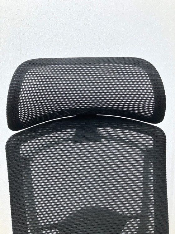 オカムラ 可動肘付コンテッサチェア