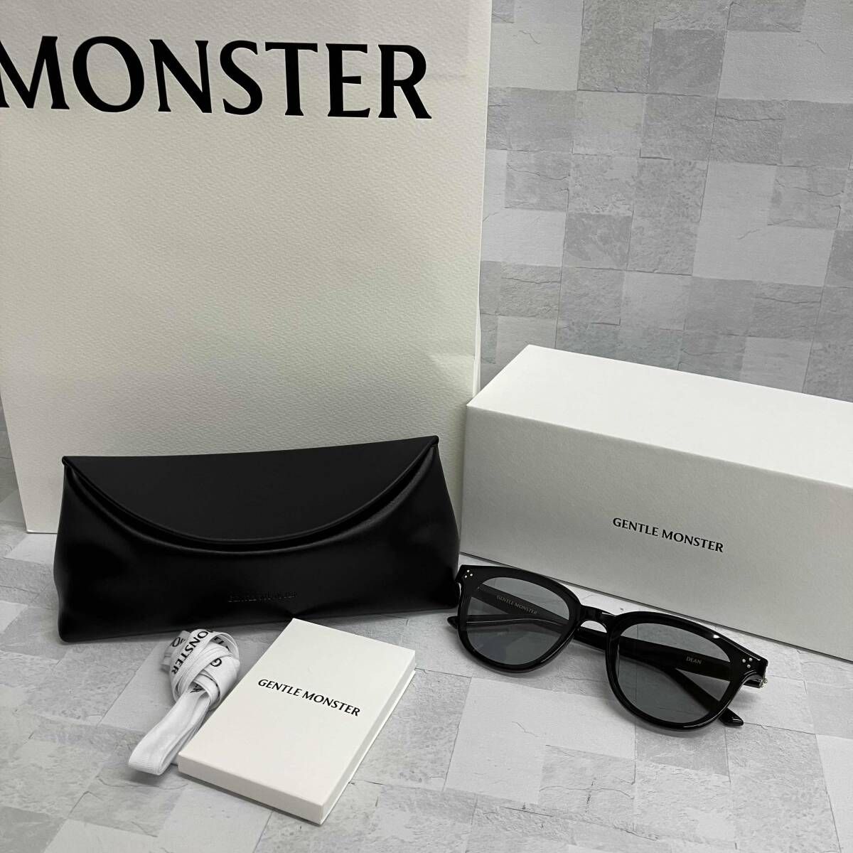 GENTLE MONSTER ジェントルモンスター サングラス DEAN ブラック ケース 箱 紙袋付き