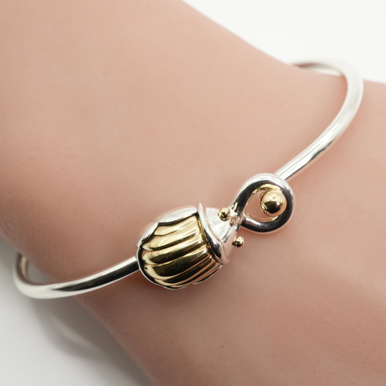 希少 ティファニー スカラベ コンビ バングル 極美品/24-4569S - メルカリ