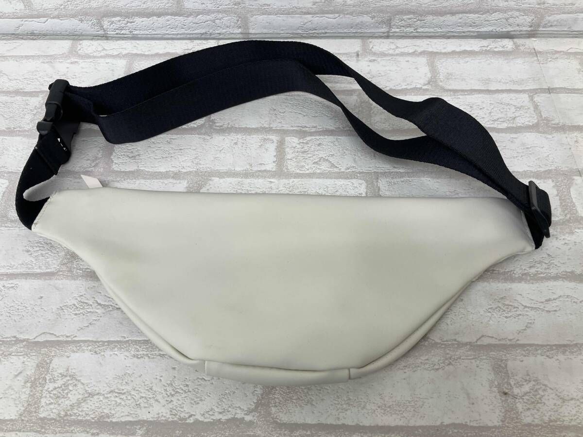 ESSENSITALS エッセンシャルズ ボディバッグ ウエストバッグ ワンショルダーバッグ オフホワイト ベージュ メンズ ストリート 状態考慮