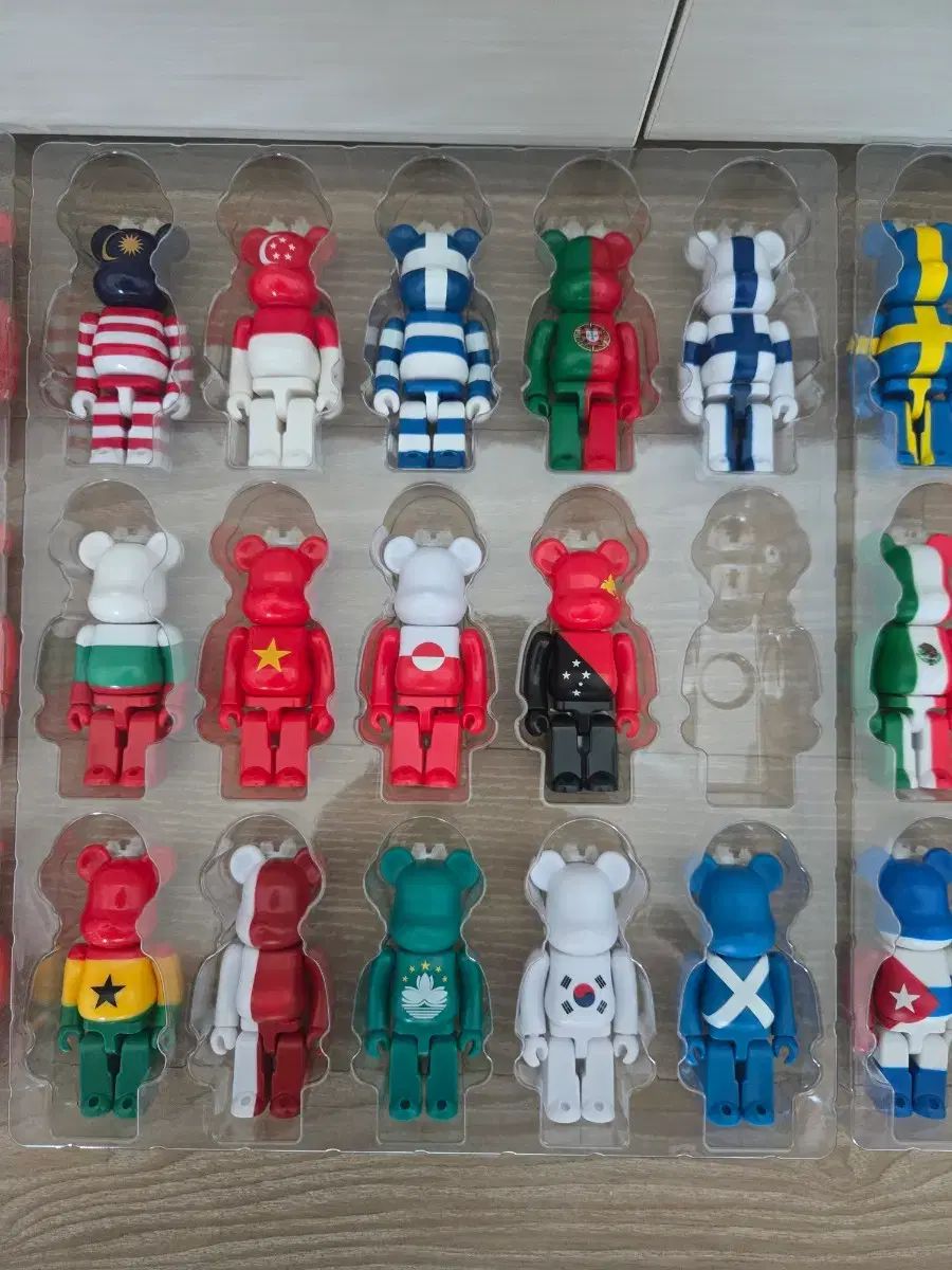  BE RBRICK ベアブリック フラグ まとめ その他 フィギュア