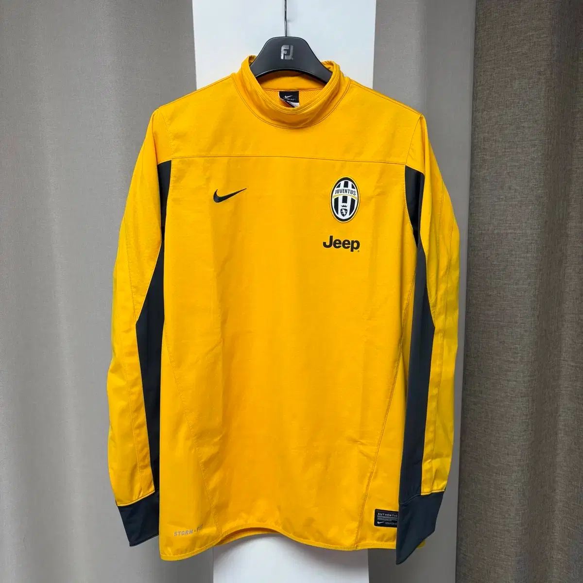 (新品級) ユヴェントス ウーブン シールド シェル トップス L