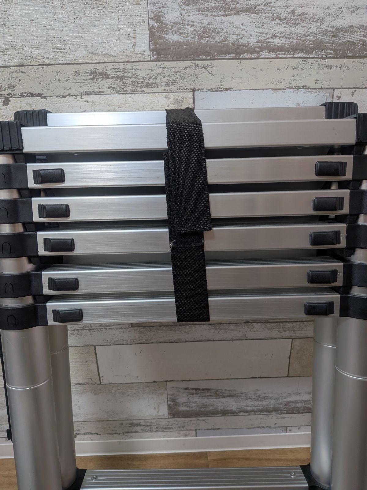 伸縮式はしご アルミ製