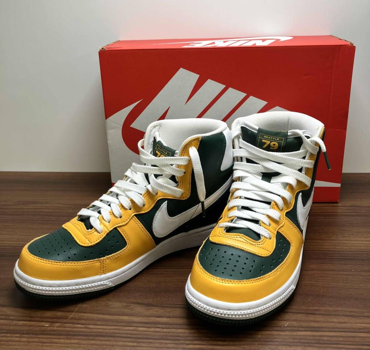 美品 ☆NIKE ナイキ TERMINATOR HIGH ターミネーター ハイ FN4442 300 