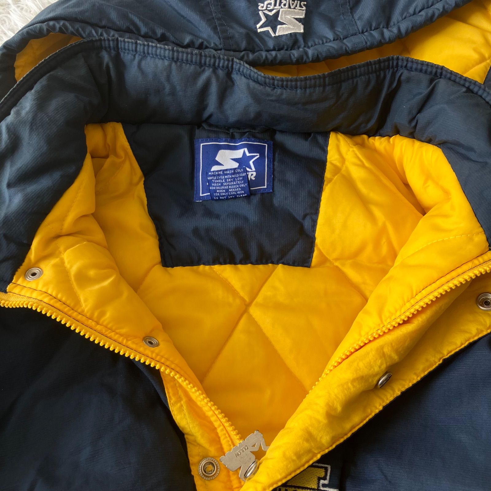 スターター 中綿ジャケット 刺繍 ミシガン キルティング 紺 黄 白 L スターター 中綿ジャケット 刺繍 ミシガン キルティング 紺 黄 白 L