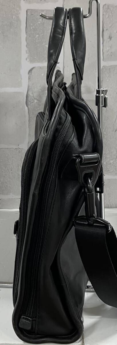 TUMI ブリーフケース ブラック トゥミ ALPHA 2 レザー WAYバッグ