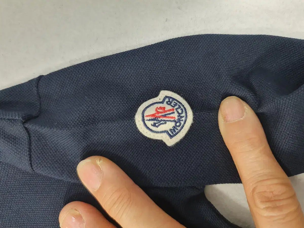 モンクレール MONCLER ポロシャツ 長袖 ピケ キッズ ベイビー カラーTシャツ ネイビー 長袖ポロシャツ | MONCLER(ポロシャツ)のフリマアイテム一覧 Tシャツ グレー ロングスリーブポロシャツ Tシャツ(3枚組