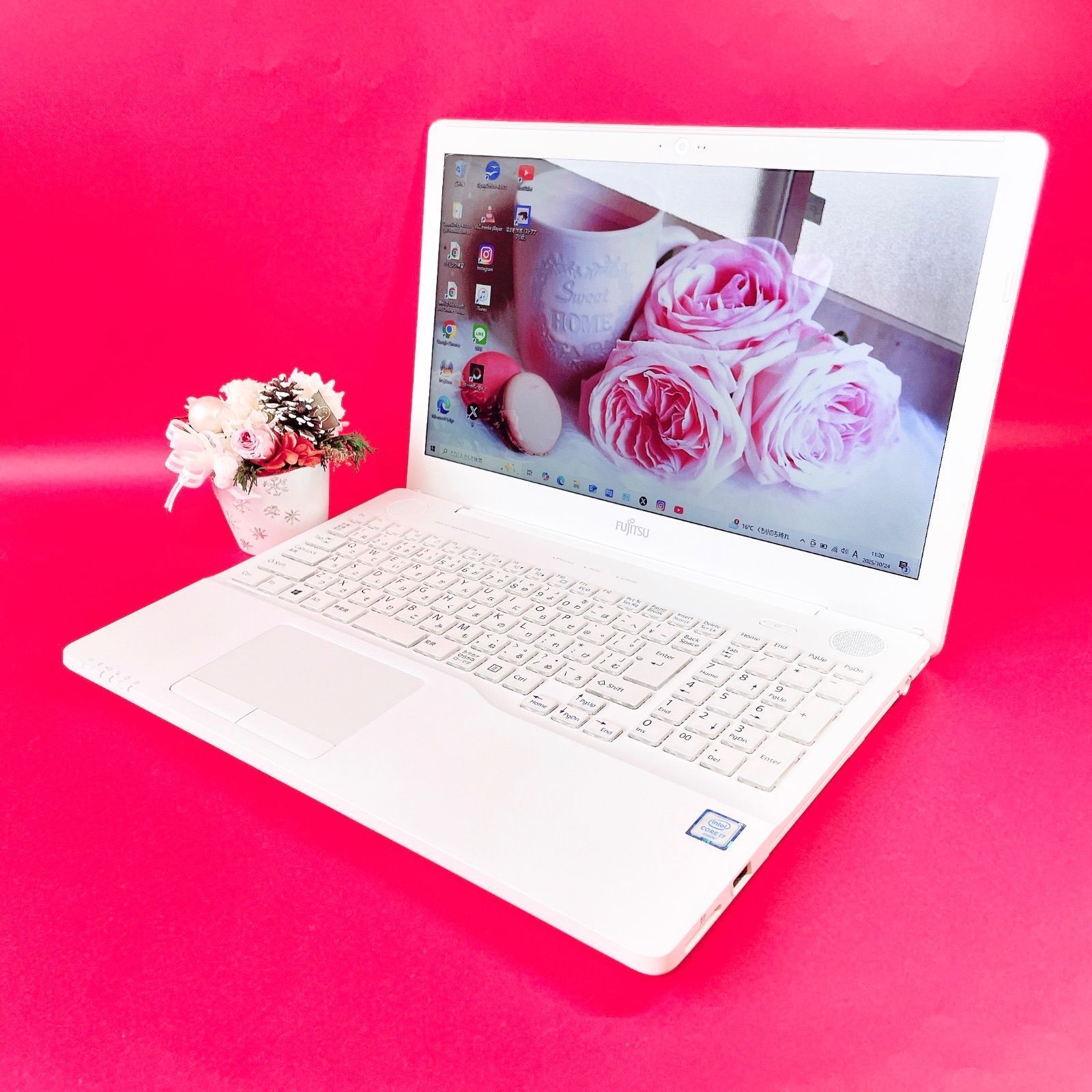 美品✨高性能Corei7❣️可愛いホワイト薄型ノートパソコン✨️メモリ