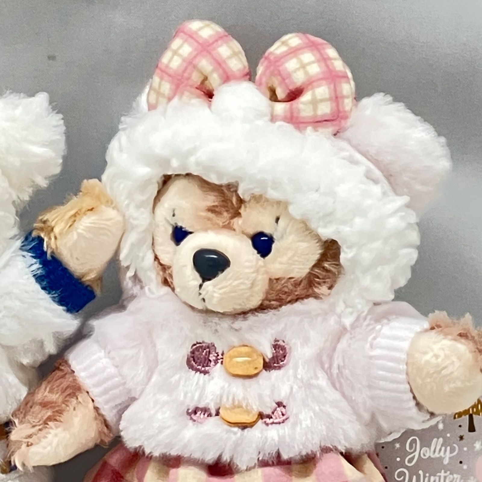 ディズニーシー　シェリーメイ　ウィンターホリデー　ぬいぐるみバッジ キャラクターグッズ 【美品】ウィンターホリデー ぬいぐるみバッジ