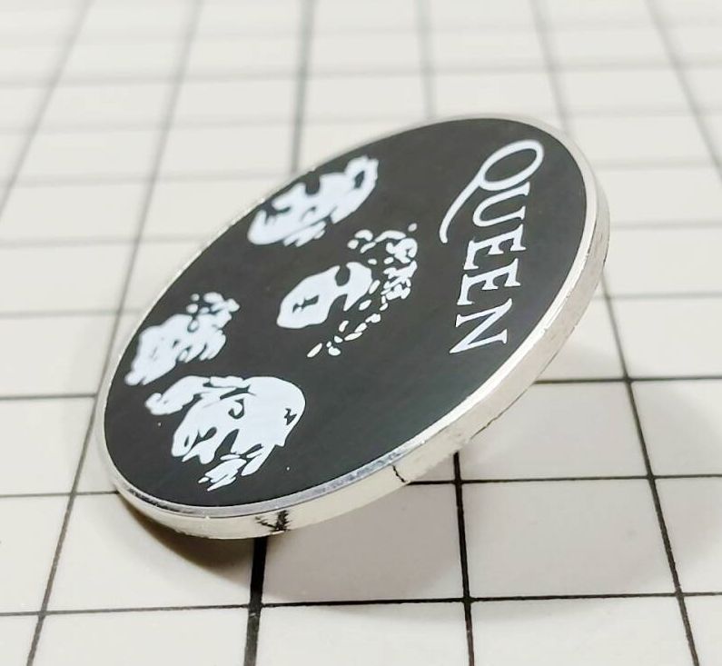 ピンバッジ QUEEN:クイーン（フレディ・マーキュリー） #5】D11-27/THU