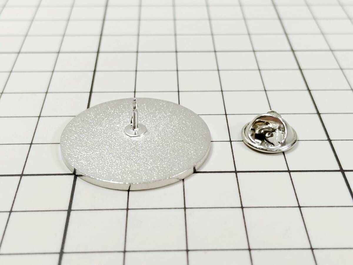 ピンバッジ QUEEN:クイーン（フレディ・マーキュリー） #5】D11-27/THU