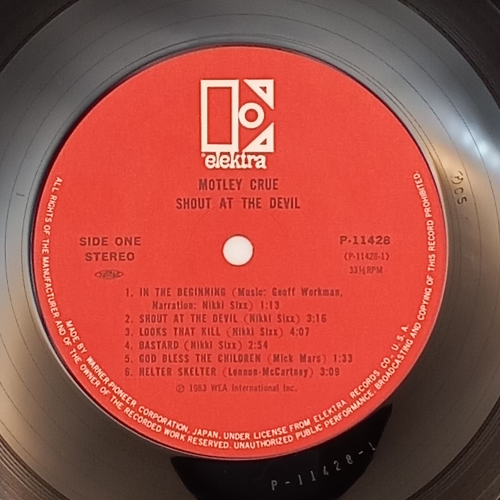 モトリー・クルー (Mötley Crüe) – シャウト・アット・ザ・デヴィル