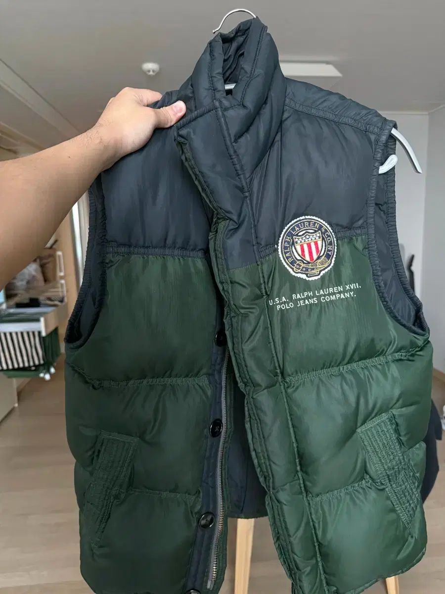 パタゴニア ビビー ダウンベスト リバーシブル Ｌサイズ 中古・古着通販】Patagonia (パタゴニア) リバーシブル・ビビー