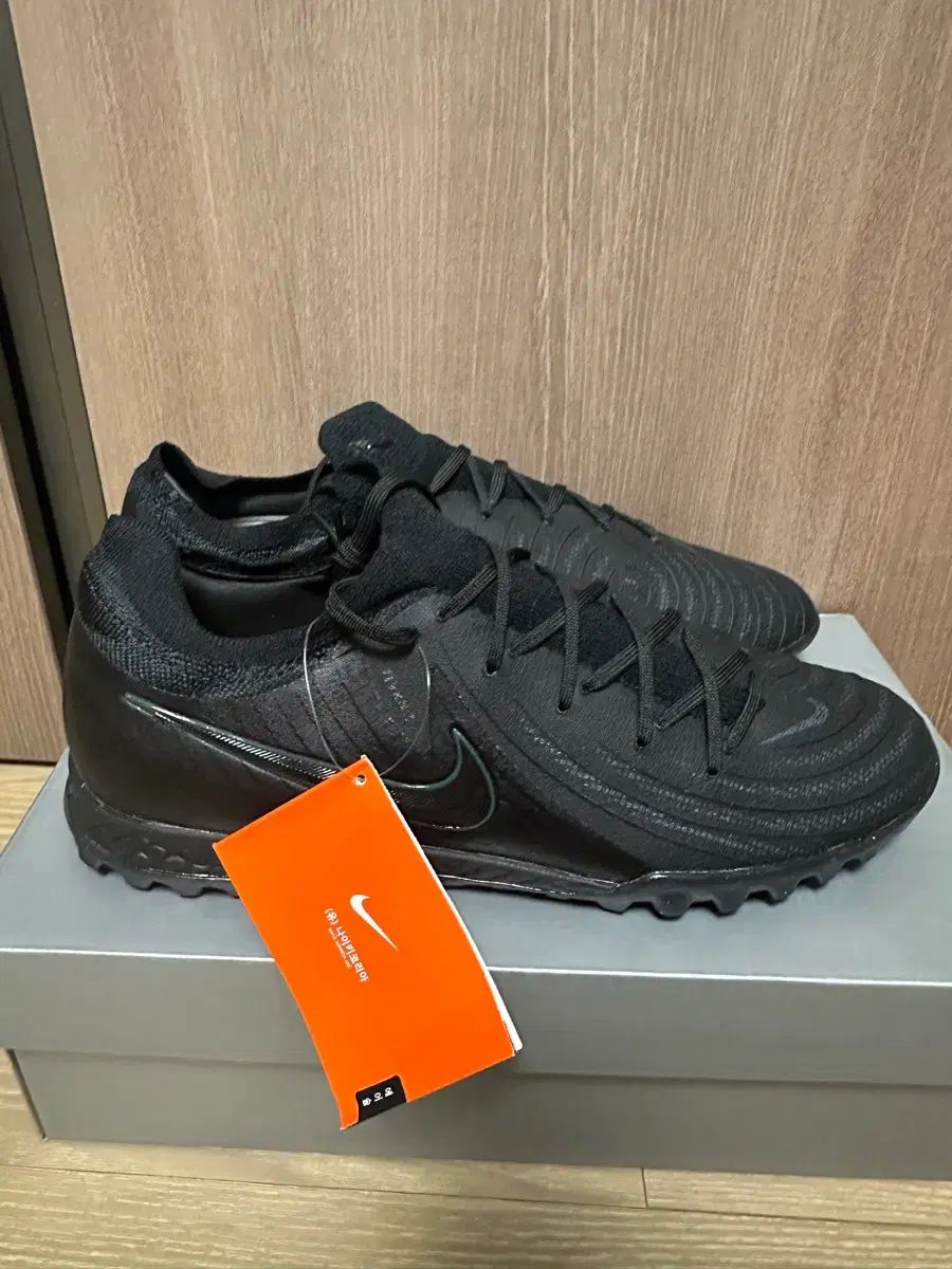 ナイキ FANTOM GX 2 プロ TF ロートップ サッカーシューズ 270