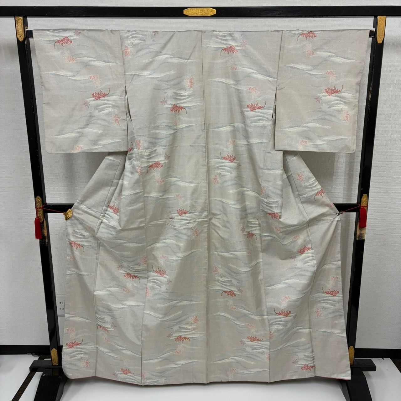 本場大島紬 白大島 カタス式 裄66.5 素敵な絣柄 正絹 着物 MK-1584