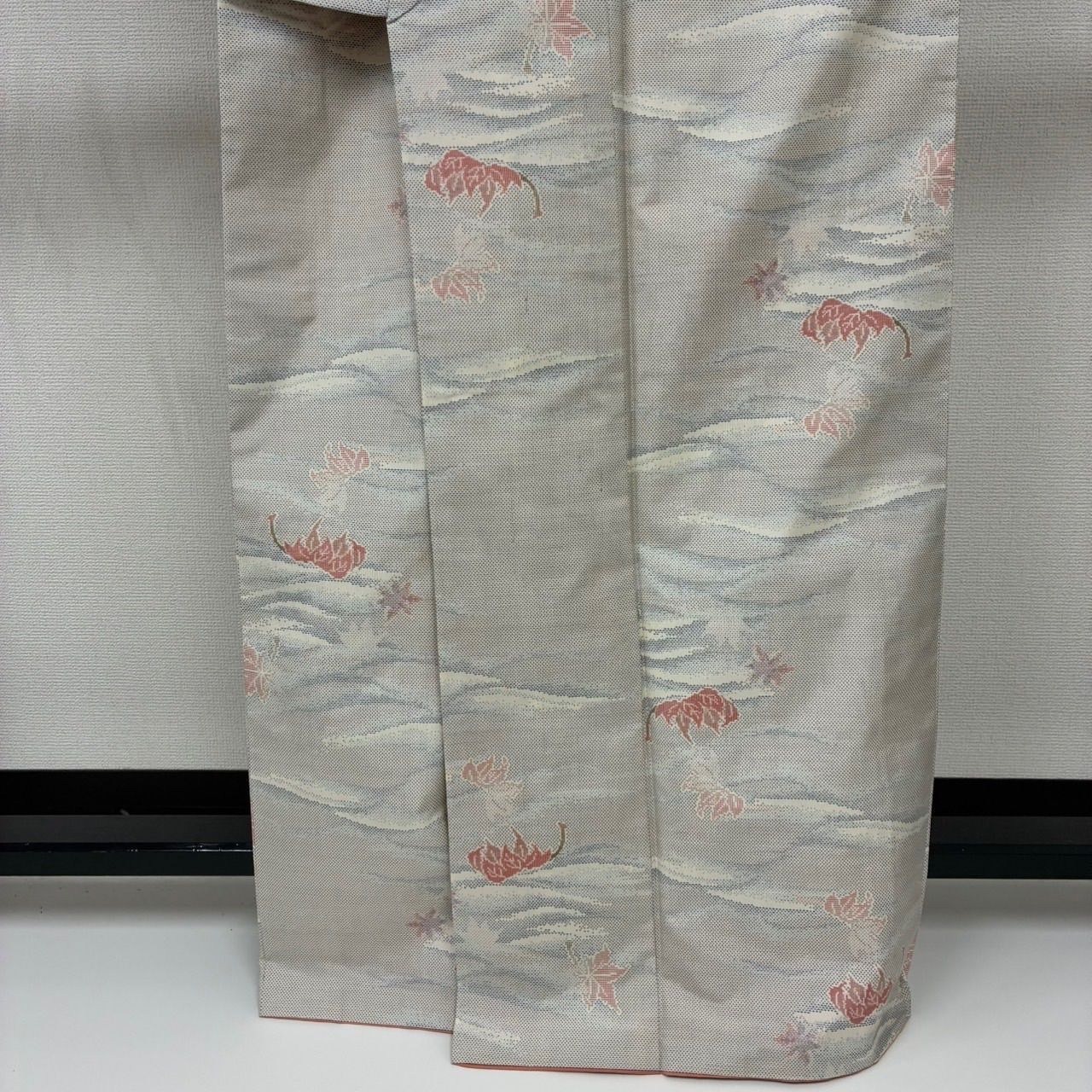 本場大島紬 白大島 カタス式 裄66.5 素敵な絣柄 正絹 着物 MK-1584