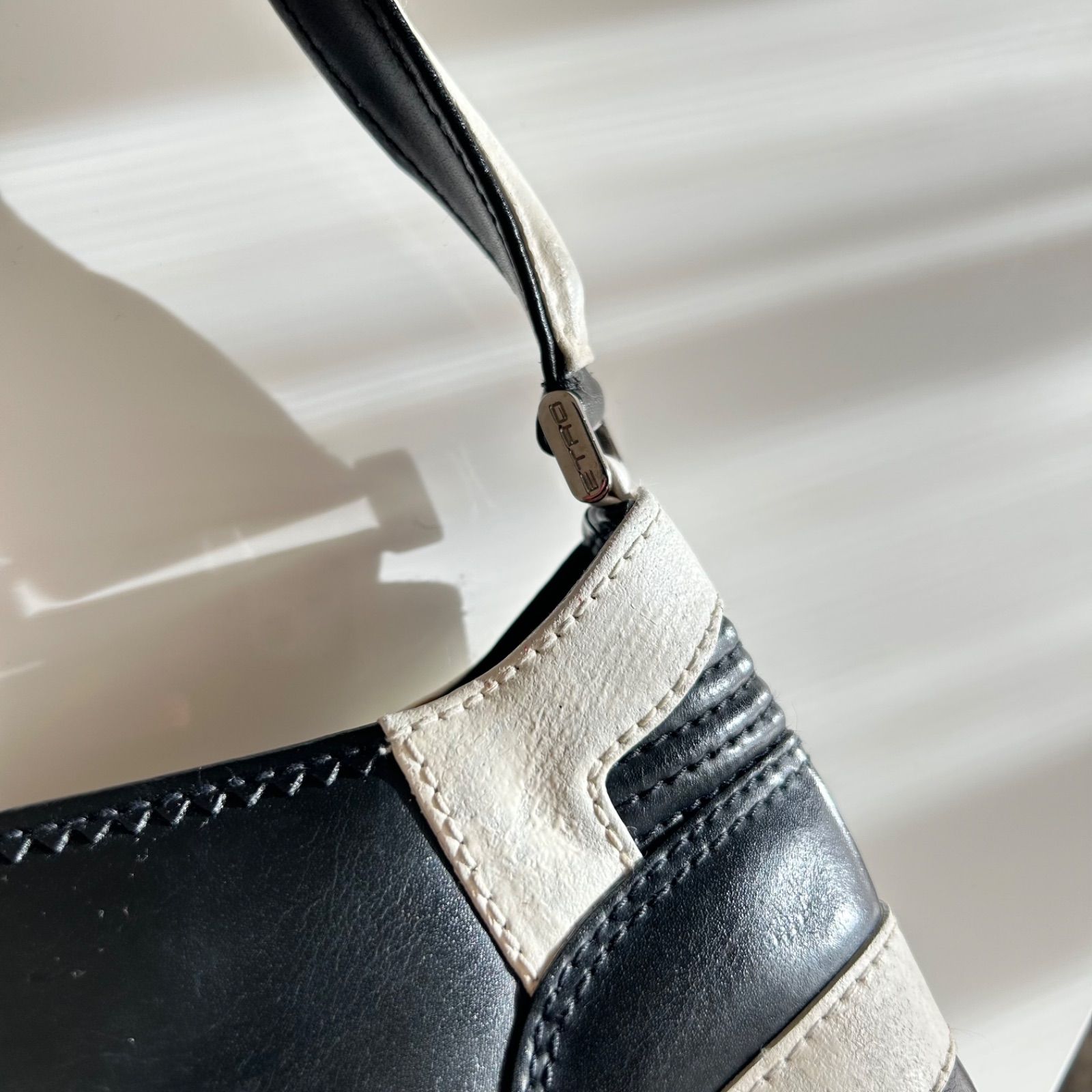ETRO エトロ ショルダーバッグ 希少カーフレザーバッグ イタリア製 訳 