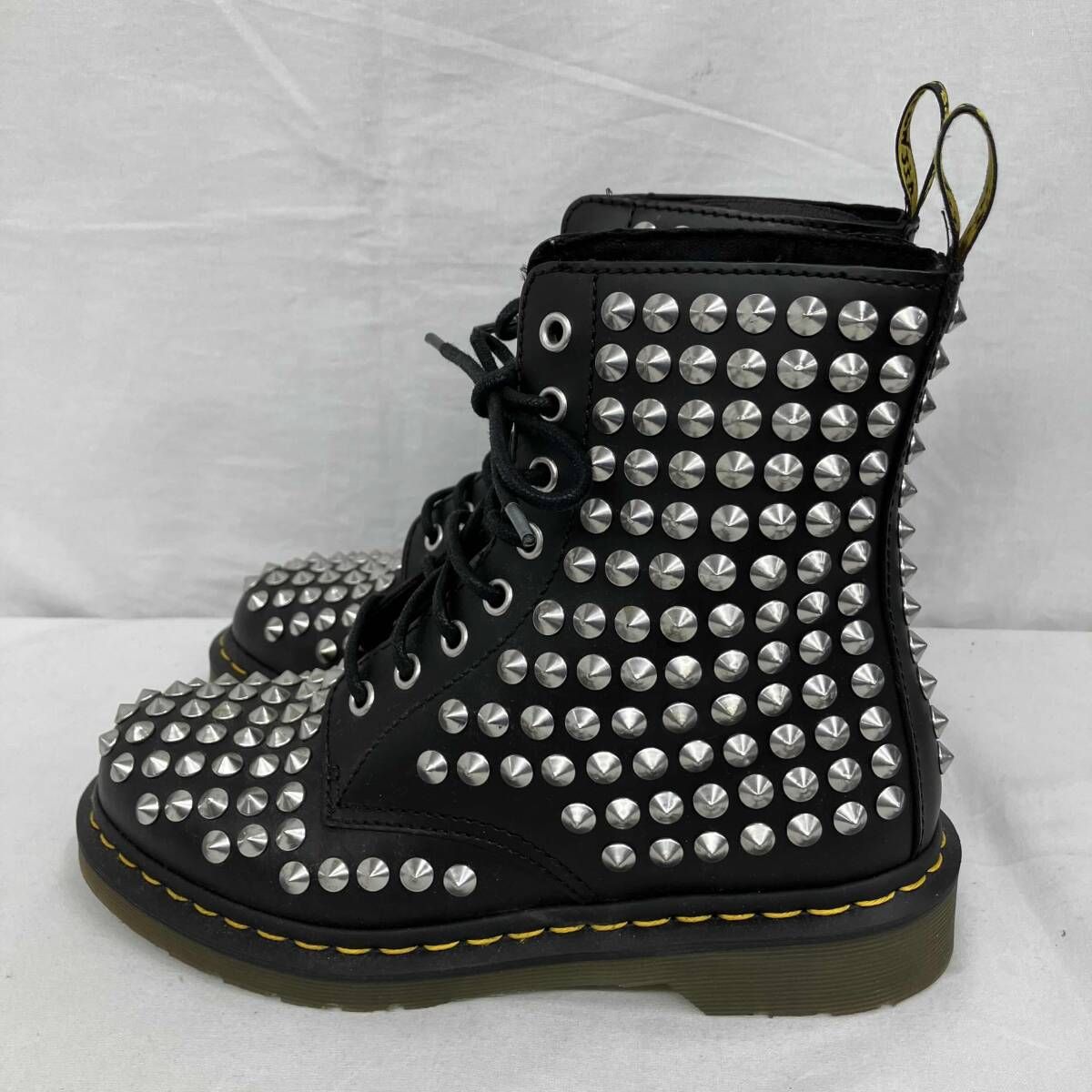 Dr Martens Spike 1460 8 HOLE ブラック