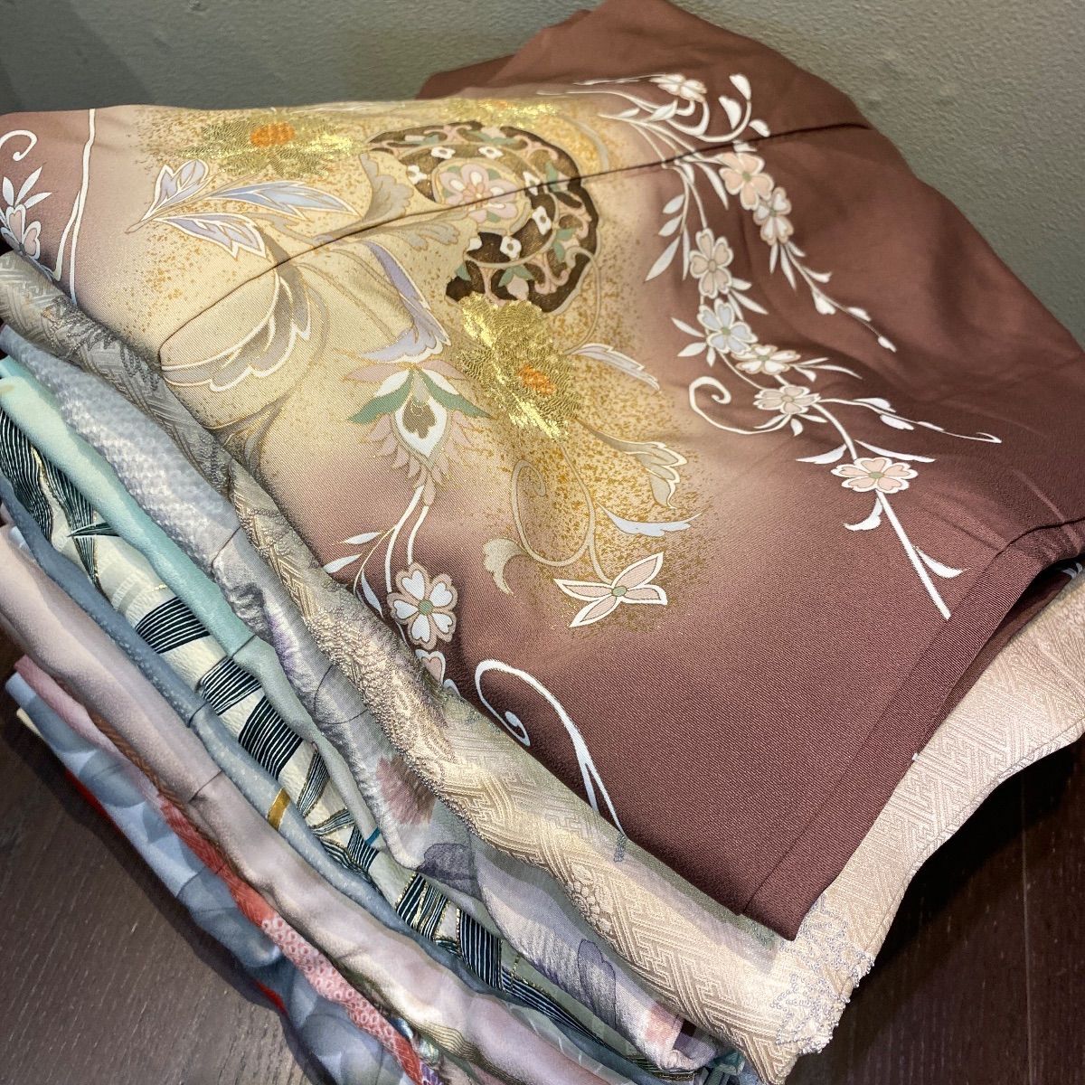 まとめ売り】正絹訪問着15枚 リメイク素材 ハンドメイド向け - メルカリ