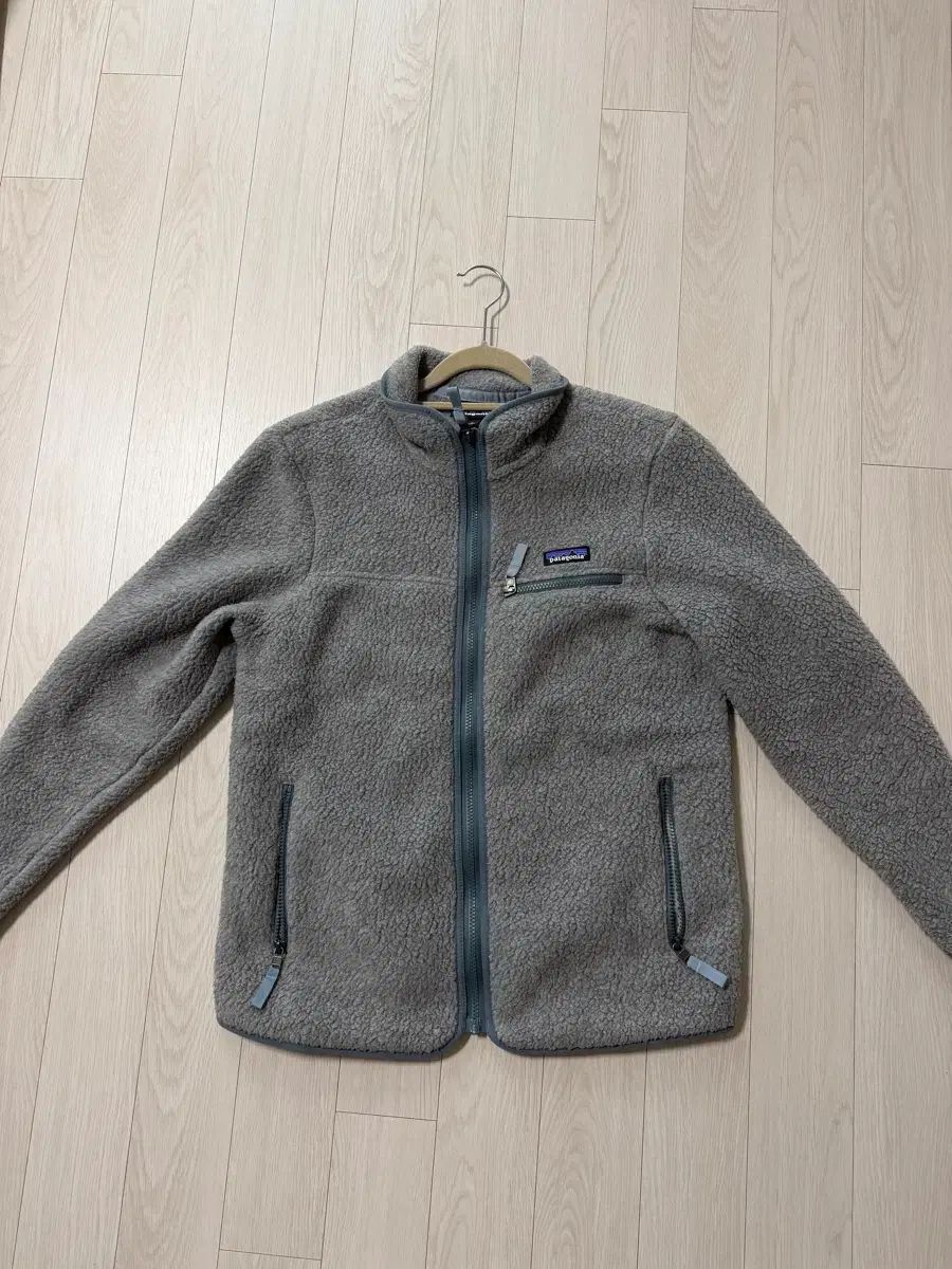 パタゴニア ウィメンズ レトロ ファイルジャケット ジーングレー mサイズ