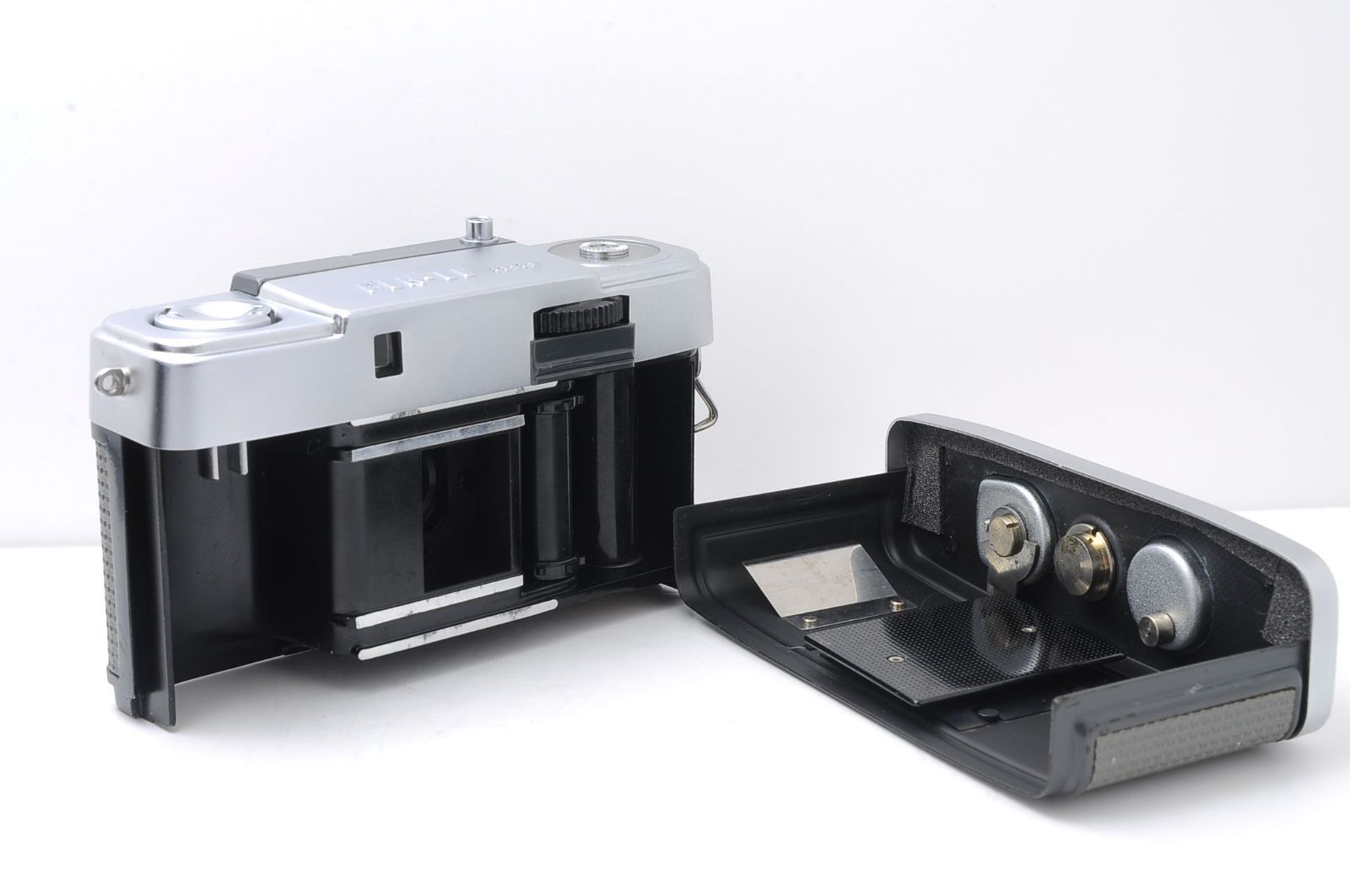 人気のグレー貼り革！OLYMPUS PEN EE／軽量コンパクト／レトロ写真に