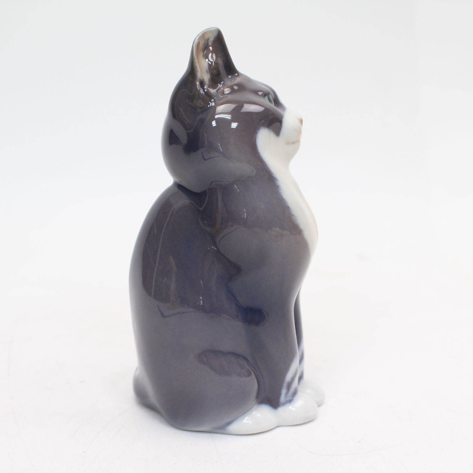 484)【美品】ロイヤルコペンハーゲン Royal Copenhagen 猫 フィギュ