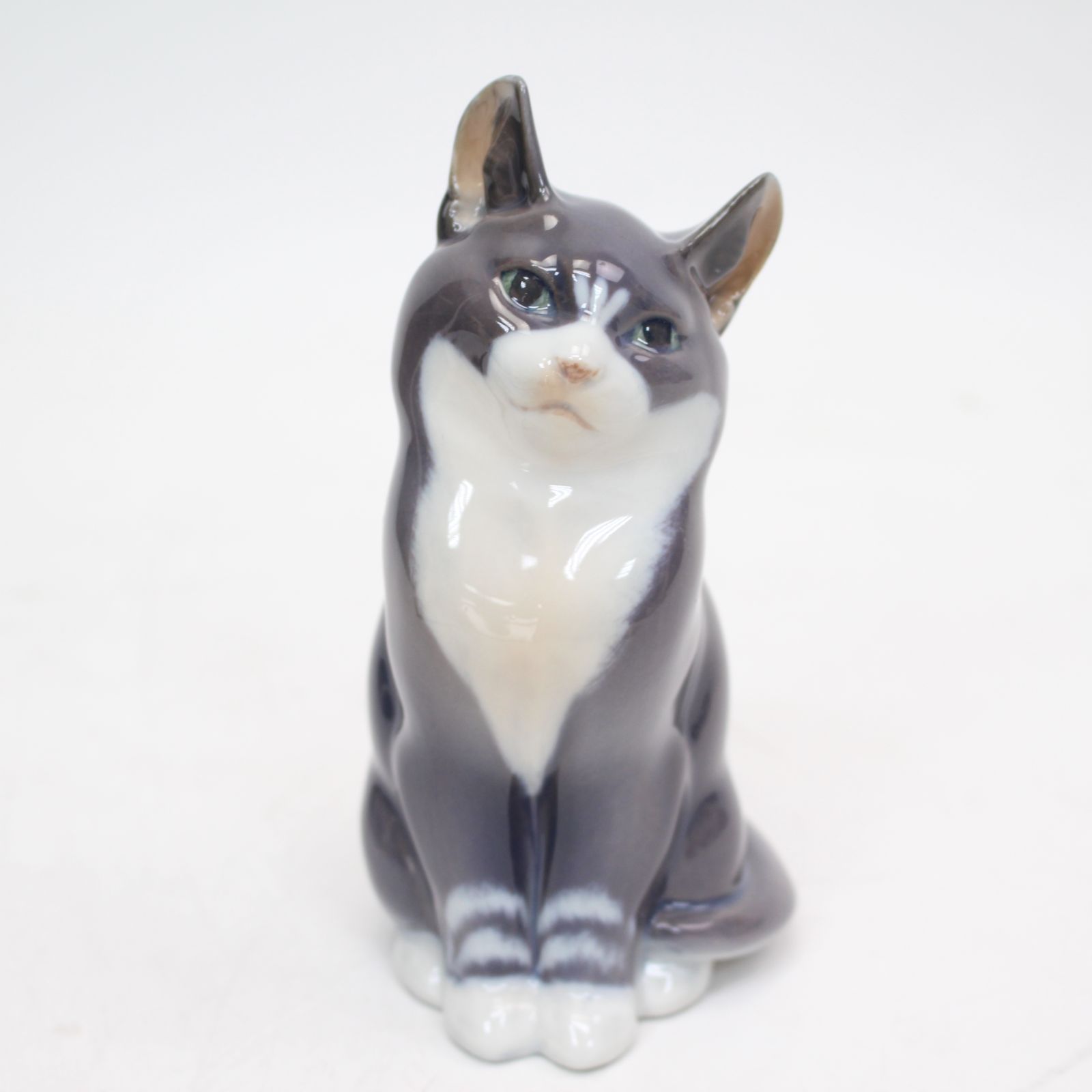 484)【美品】ロイヤルコペンハーゲン Royal Copenhagen 猫 フィギュ