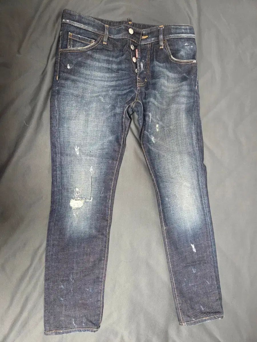 チェロ奏者 オブジェ 金属 彫刻 置物 音楽家 モダン アート かなりの美