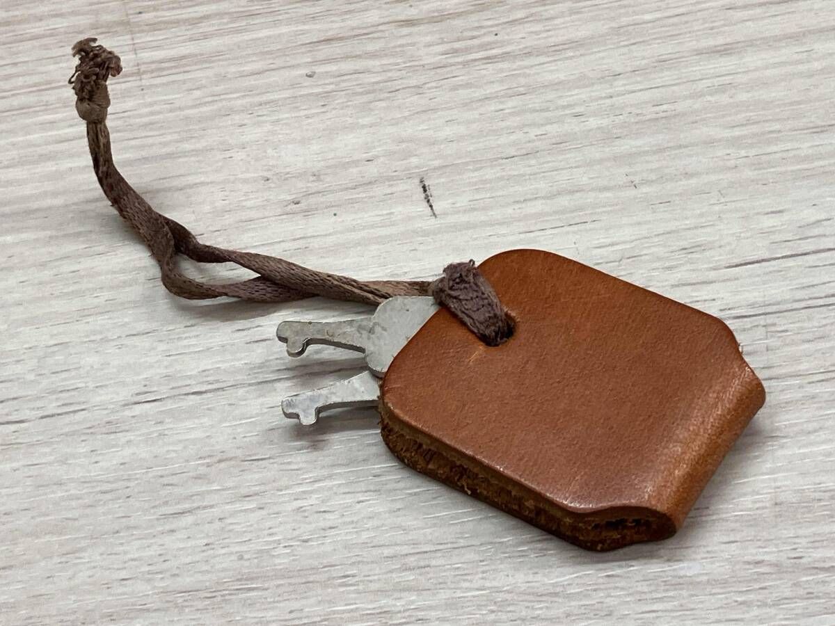 HERZ ヘルツ パイロットケース ブリーフケース レザー 型押しバッグ 鍵付き