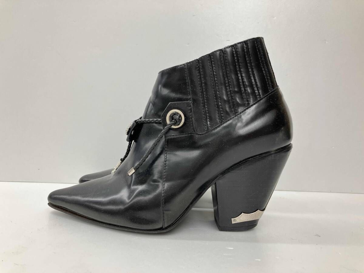 TOGA PULLA トーガ プルラ ポインテッドトゥ チャンキーヒールコンチョショートブーツ 09190 サイズ36 ブラック 通年