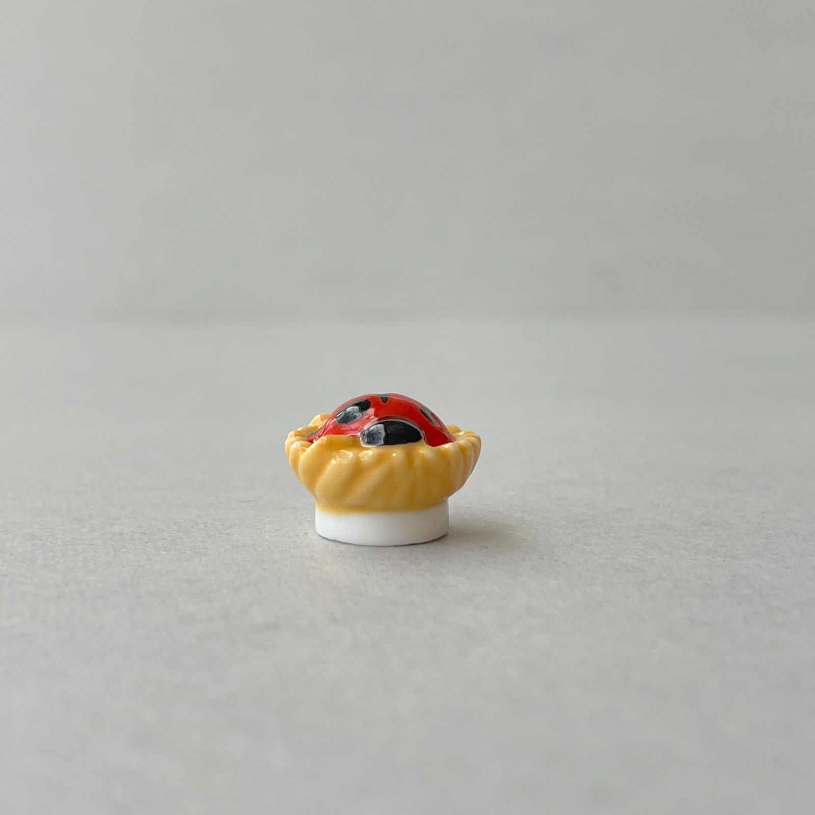 フェーヴ てんとう虫⑩ 2019年 フランス フェーブ ミニチュア陶器