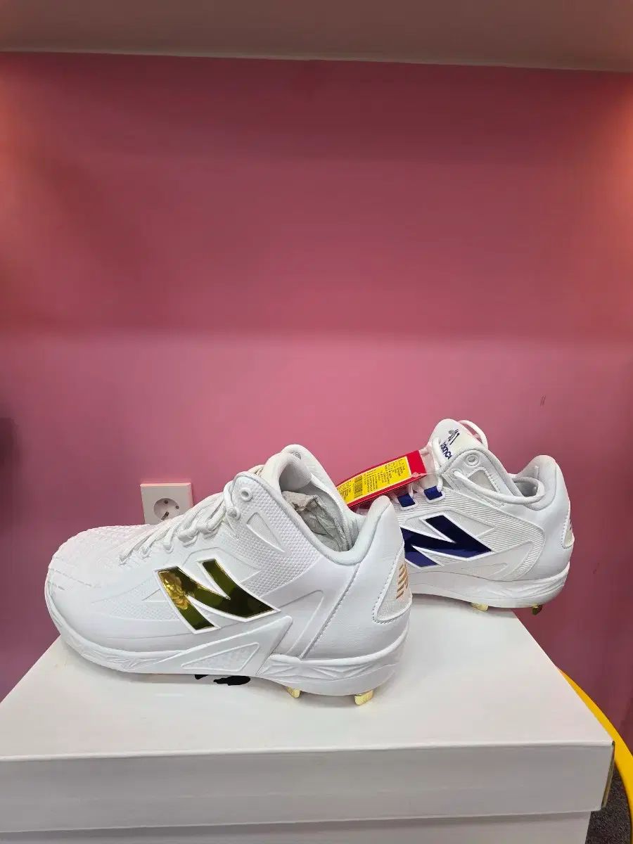 ニュー ンス 大谷 スパイク