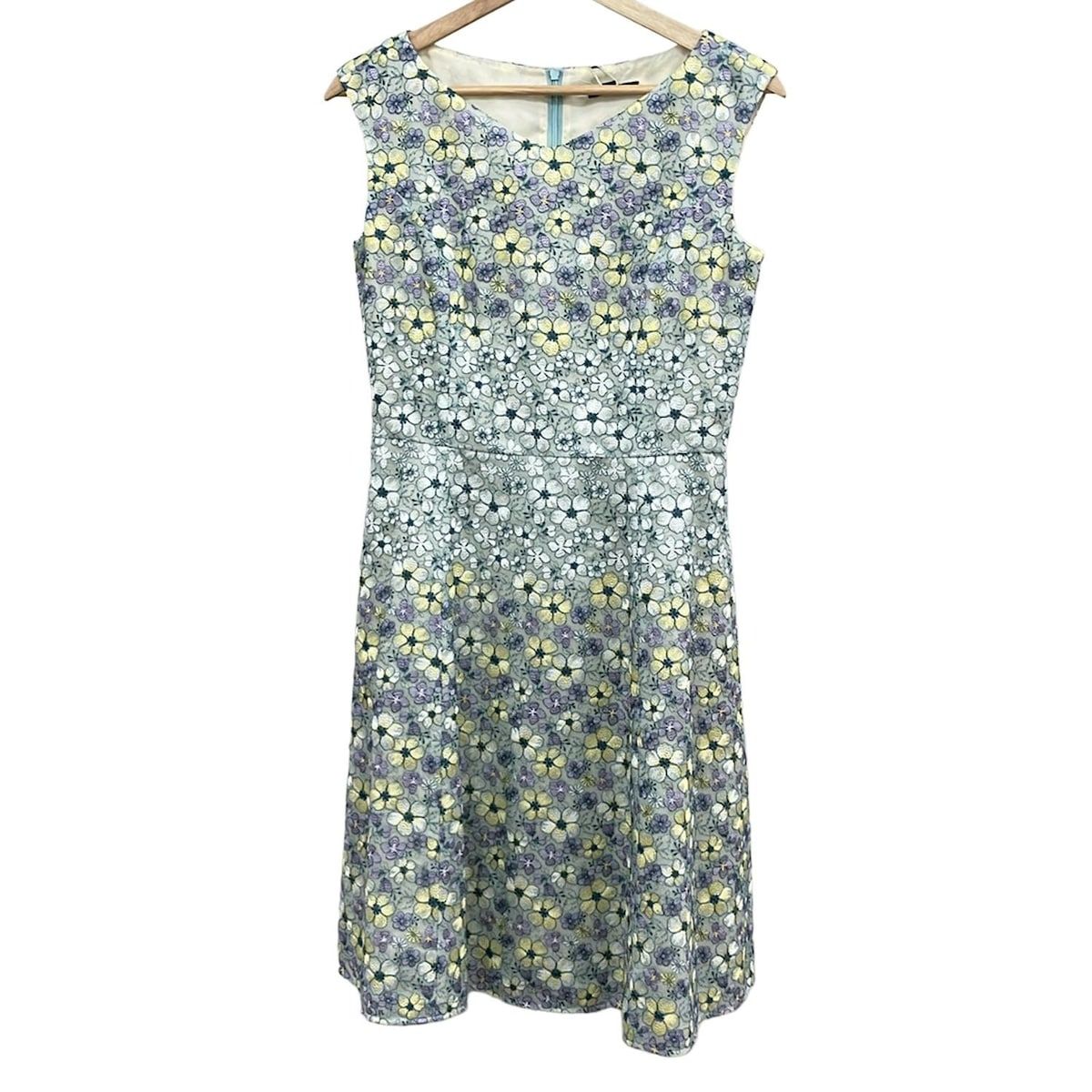 TOCCA トッカ ワンピース サイズ2 S レディース ライトブルー 白 マルチ クルーネック ノースリーブ ひざ丈 刺繍 フラワー 花