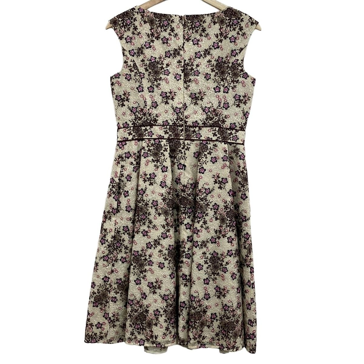 TOCCA トッカ ワンピース サイズ2 S レディース ベージュ ダークブラウン マルチ クルーネック 半袖 ひざ丈 刺繍 フラワー 花