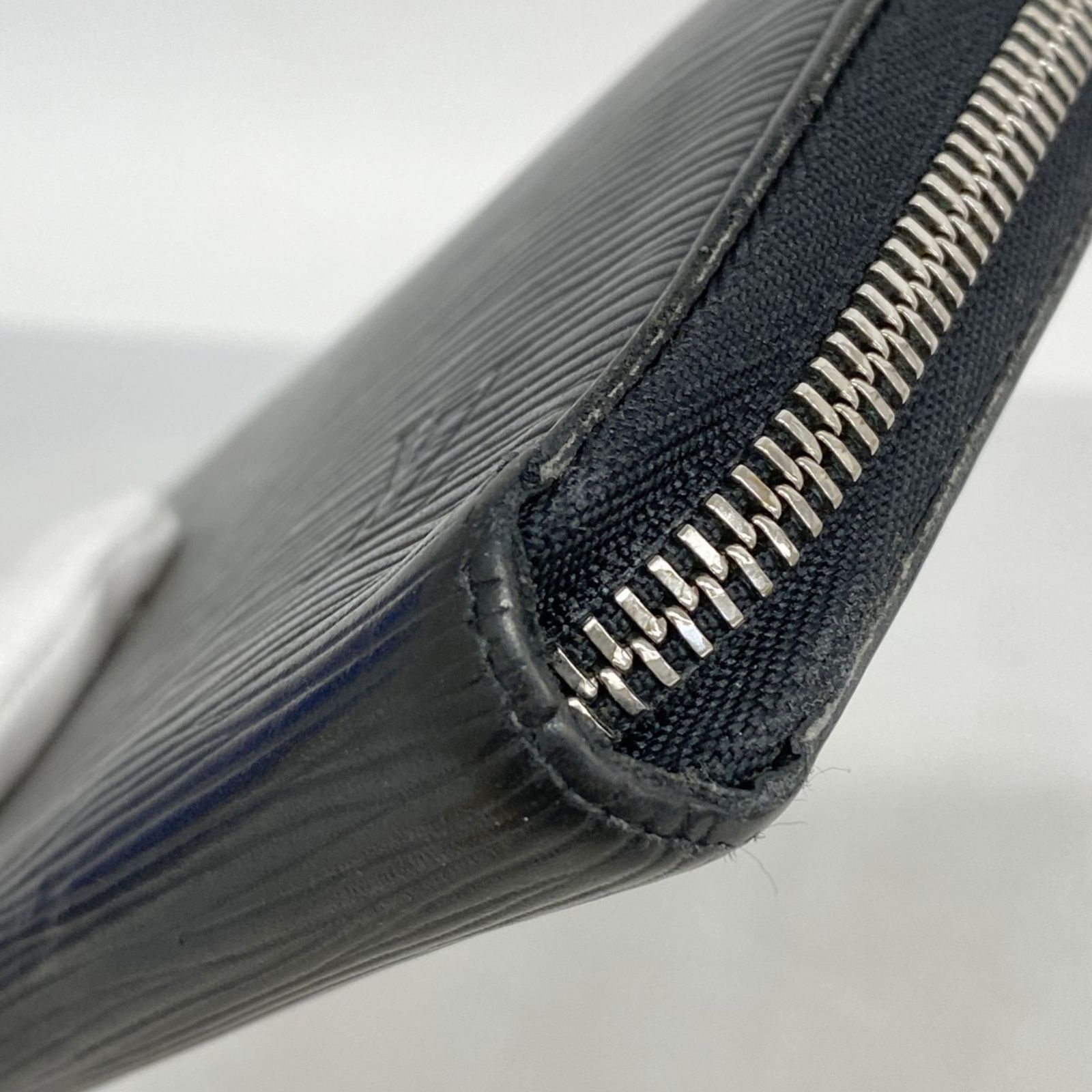 ルイ・ヴィトン(Louis Vuitton) ルイ・ヴィトン 長財布 エピ ジッピー