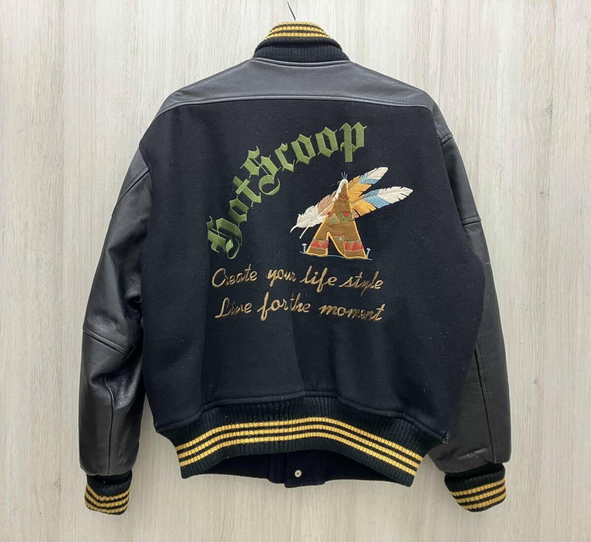 Hot Scoop ホットスクープ スタジャン Mサイズ ビンテージ ワッペン