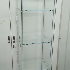 中古品】ガラスディスプレイケース（ライト付き）4段棚 コレクション