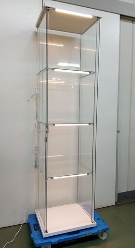 中古品】ガラスディスプレイケース（ライト付き）4段棚 コレクション