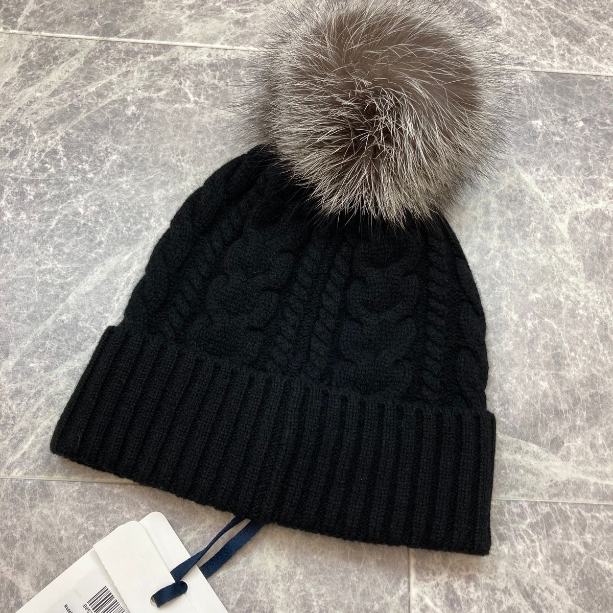 MONCLER モンクレール シルバーフォックスファー ロゴ ニットキャップ