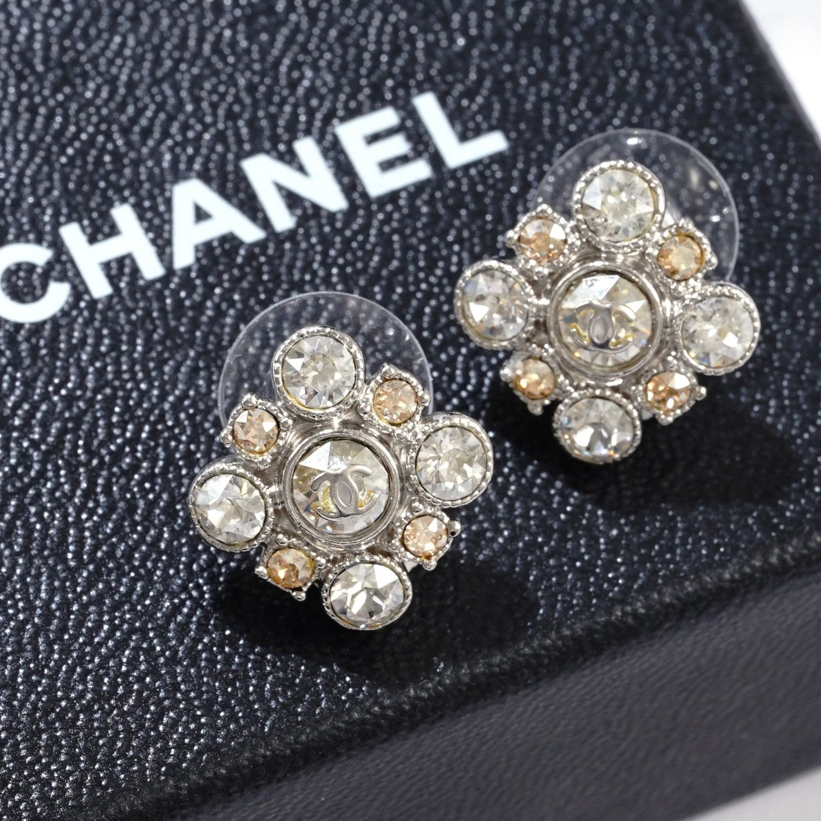 未使用 展示品】CHANEL ココマーク ビジュー シルバー ピアス - メルカリ